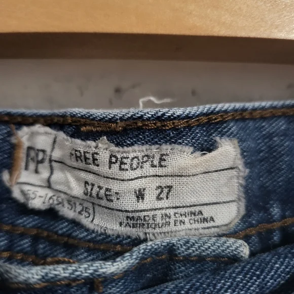 Free People Cutoff Denim Shorts size 27 - Picture 5 of 5